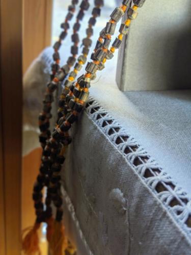 00100lPORTRAIT_00100_BURST20191116135450148_COVER~2