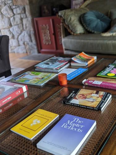 00100lrPORTRAIT_00100_BURST20191123134700630_COVER